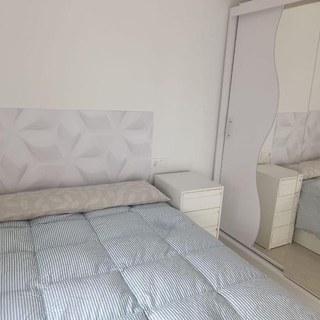 Luxury Apartment With Best Views Μπένιντορμ Δωμάτιο φωτογραφία